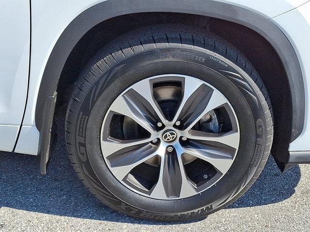 used 2022 Toyota Highlander car, priced at $38,990
