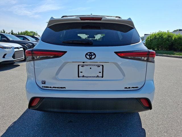 used 2022 Toyota Highlander car, priced at $38,990