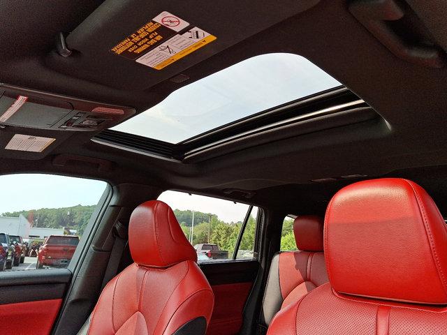 used 2022 Toyota Highlander car, priced at $39,995