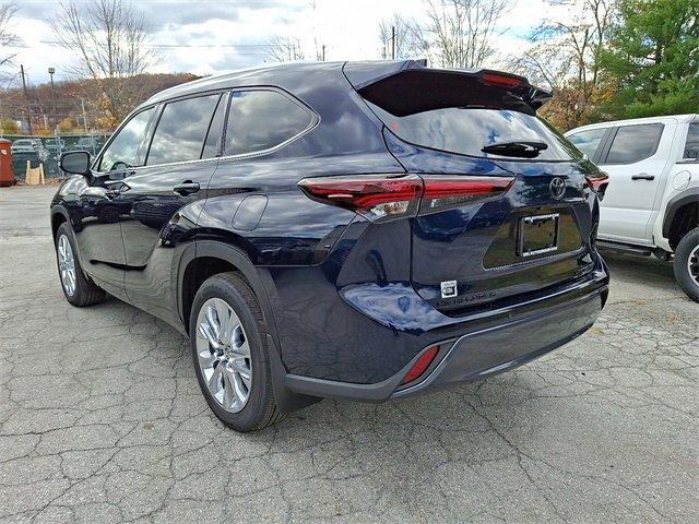 new 2026 Toyota Highlander car, priced at $51,783