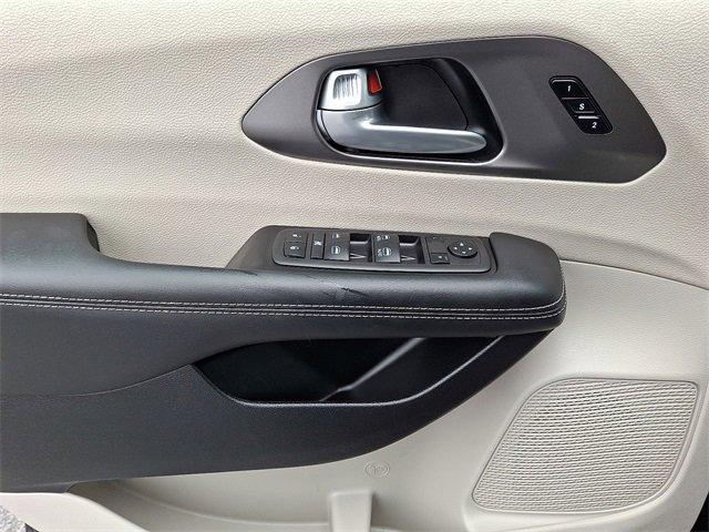 used 2024 Chrysler Pacifica car, priced at $30,795