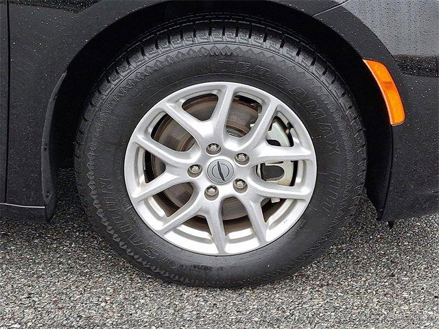 used 2024 Chrysler Pacifica car, priced at $30,795