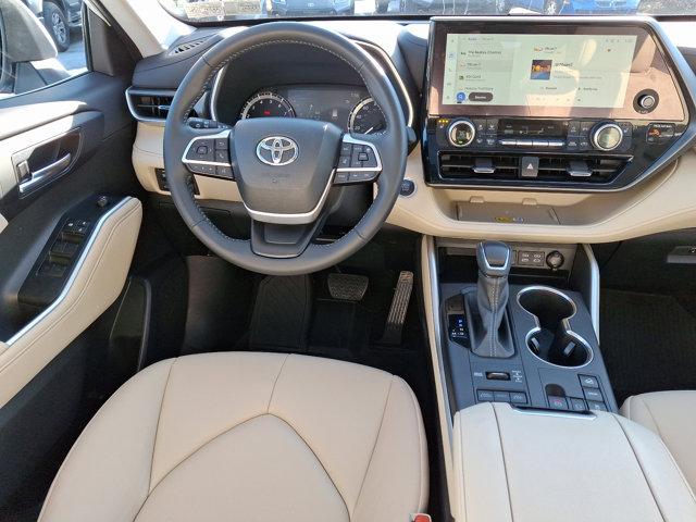 used 2024 Toyota Highlander car, priced at $46,690