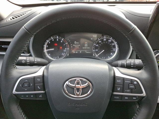 used 2023 Toyota Highlander car, priced at $40,790