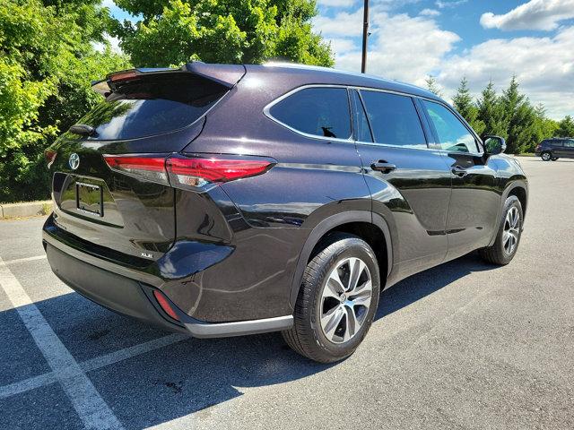 used 2021 Toyota Highlander car, priced at $32,590