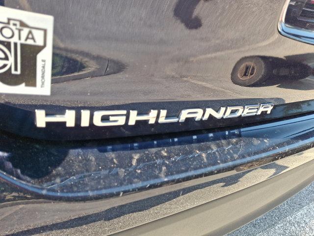 used 2022 Toyota Highlander car, priced at $40,990