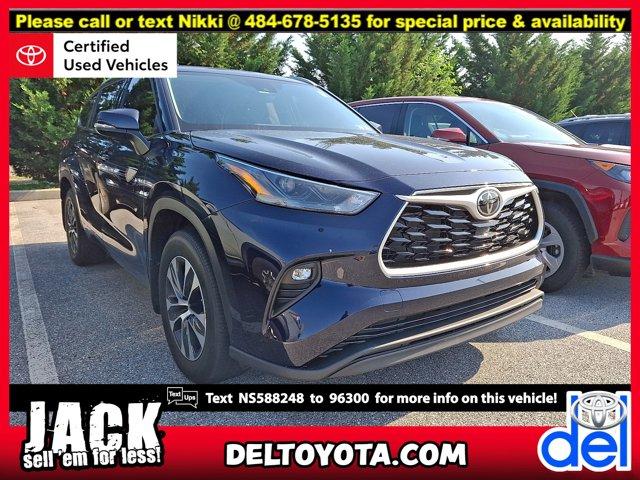 used 2022 Toyota Highlander car, priced at $40,990