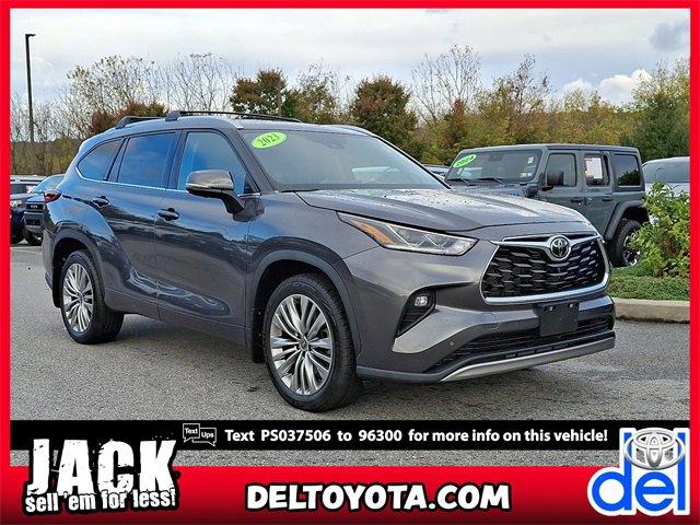 used 2023 Toyota Highlander car, priced at $42,995
