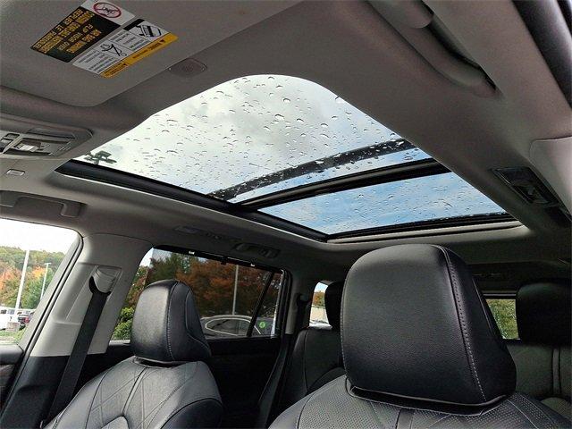 used 2023 Toyota Highlander car, priced at $41,995