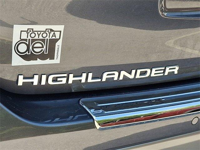 used 2023 Toyota Highlander car, priced at $42,995