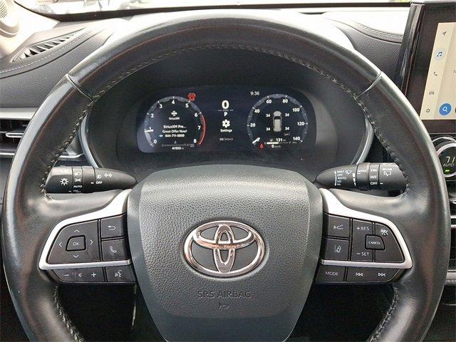used 2023 Toyota Highlander car, priced at $41,995
