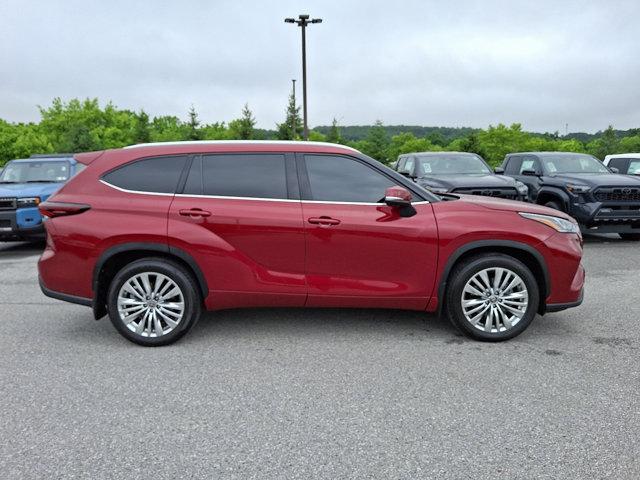 used 2024 Toyota Highlander car, priced at $51,590
