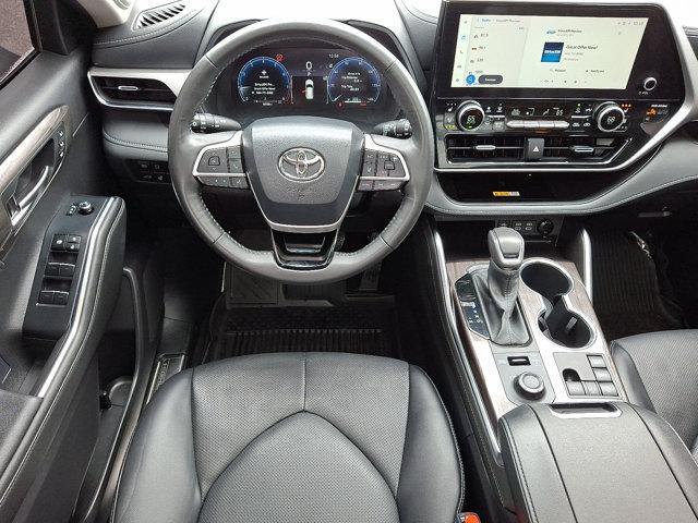 used 2024 Toyota Highlander car, priced at $51,590