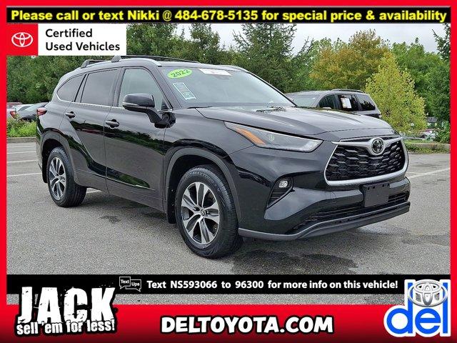 used 2022 Toyota Highlander car, priced at $38,990