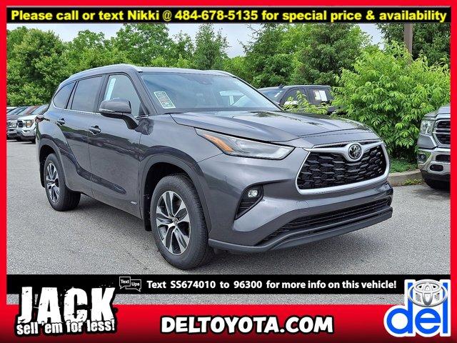 new 2025 Toyota Highlander car, priced at $48,883