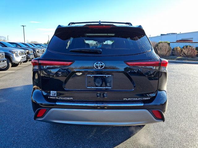 used 2021 Toyota Highlander car, priced at $38,890