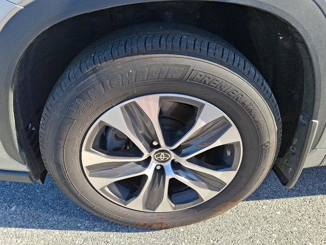 used 2024 Toyota Highlander car