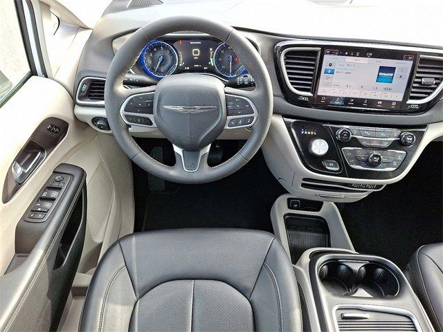 used 2024 Chrysler Pacifica car, priced at $29,995