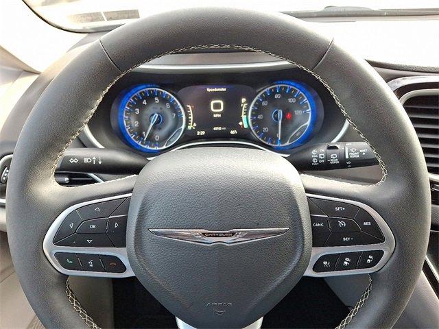 used 2024 Chrysler Pacifica car, priced at $29,995