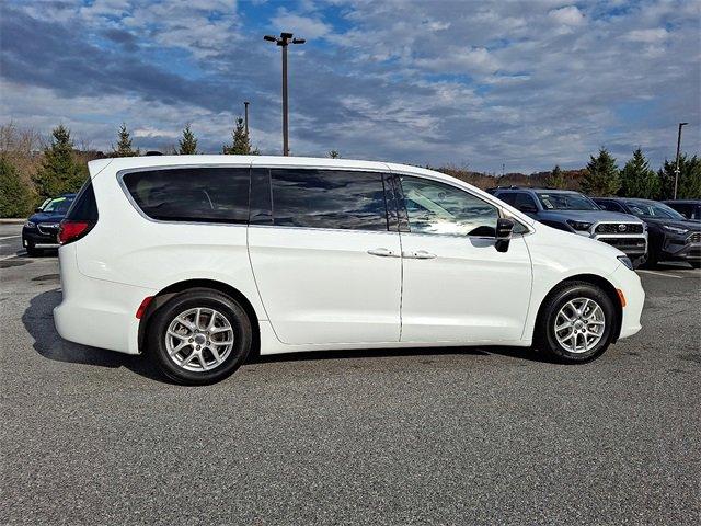 used 2024 Chrysler Pacifica car, priced at $29,995