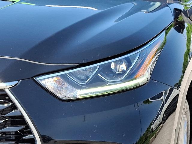 used 2022 Toyota Highlander car, priced at $41,990