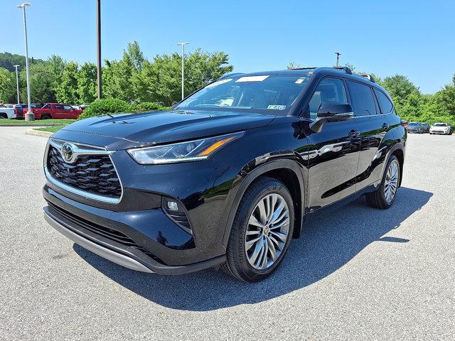 used 2022 Toyota Highlander car, priced at $41,990