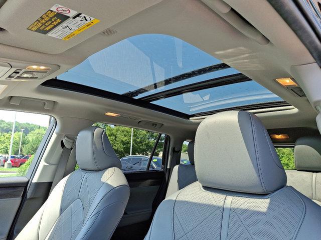 used 2022 Toyota Highlander car, priced at $41,990