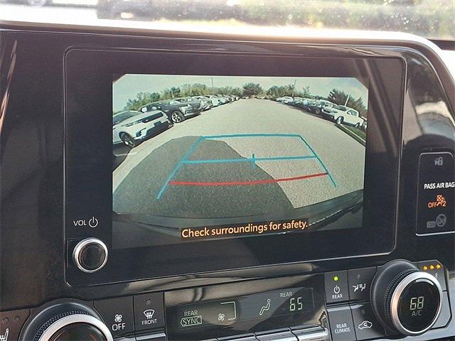 used 2024 Toyota Highlander car, priced at $43,590