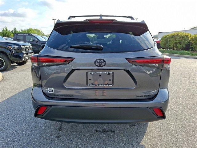 used 2024 Toyota Highlander car, priced at $43,590