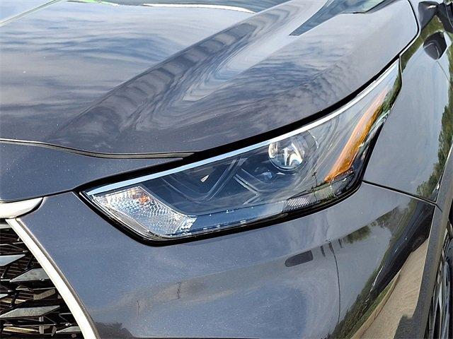 used 2024 Toyota Highlander car, priced at $43,590