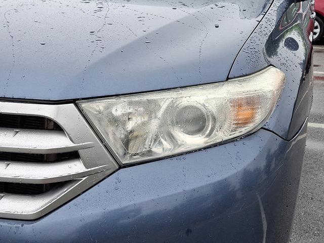 used 2013 Toyota Highlander car, priced at $17,595