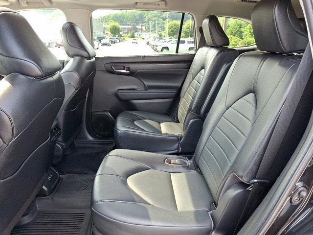 used 2022 Toyota Highlander car, priced at $38,790