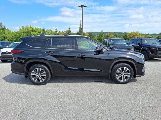 used 2022 Toyota Highlander car, priced at $38,790