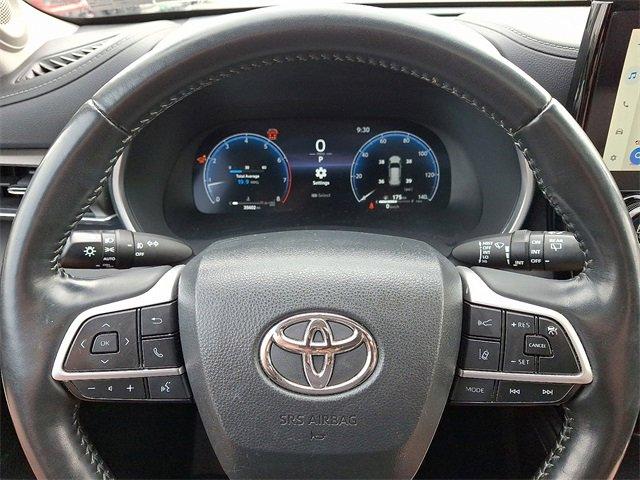 used 2023 Toyota Highlander car, priced at $38,995