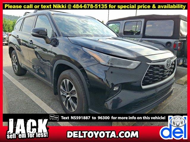 used 2022 Toyota Highlander car, priced at $41,990