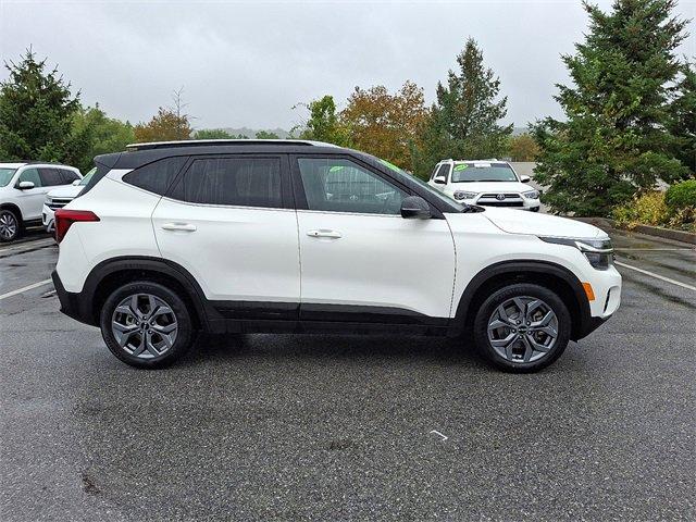 used 2024 Kia Seltos car, priced at $25,595