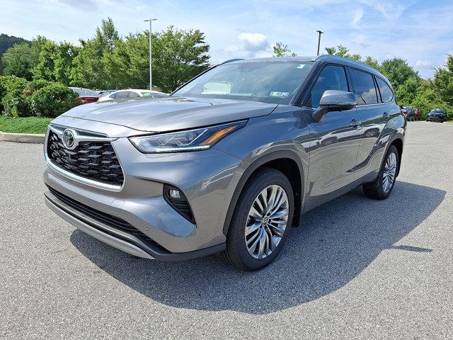 new 2025 Toyota Highlander car, priced at $55,073