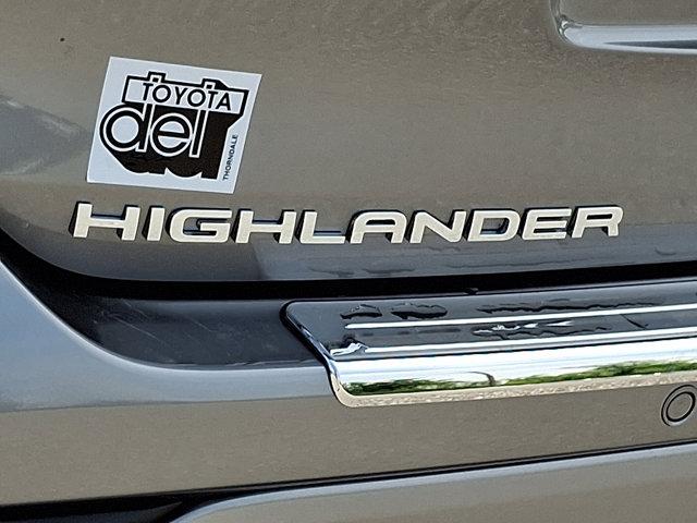 new 2025 Toyota Highlander car, priced at $55,073