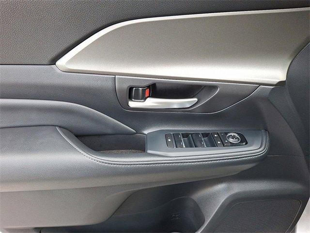 used 2025 Toyota Grand Highlander car, priced at $49,995
