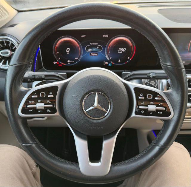 used 2020 Mercedes-Benz GLB 250 car, priced at $24,290