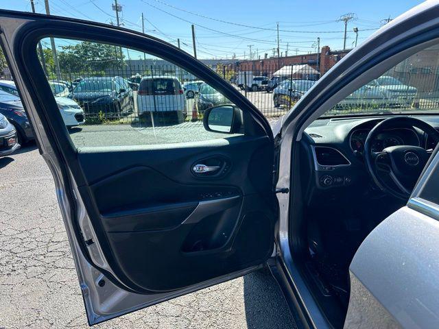 used 2019 Jeep Cherokee car, priced at $17,950