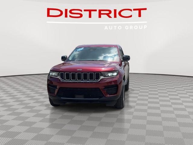 used 2024 Jeep Grand Cherokee car, priced at $25,690