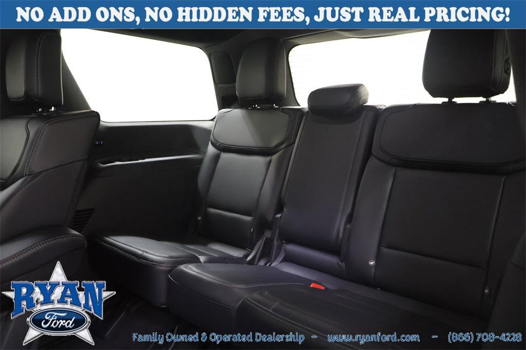 new 2025 Ford Expedition car, priced at $77,910