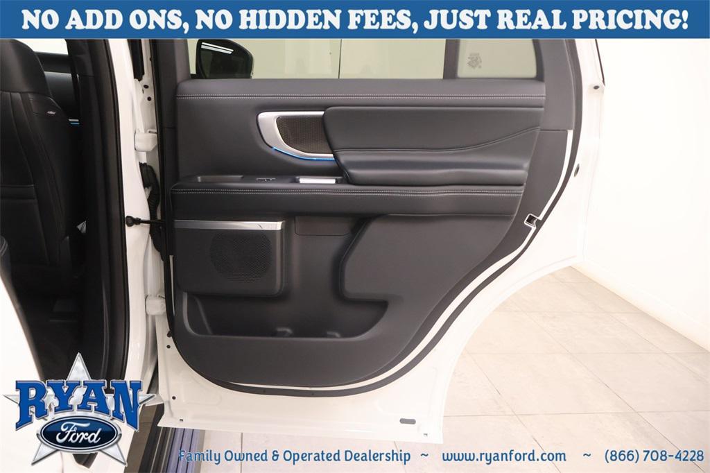 new 2025 Ford Expedition car, priced at $77,910