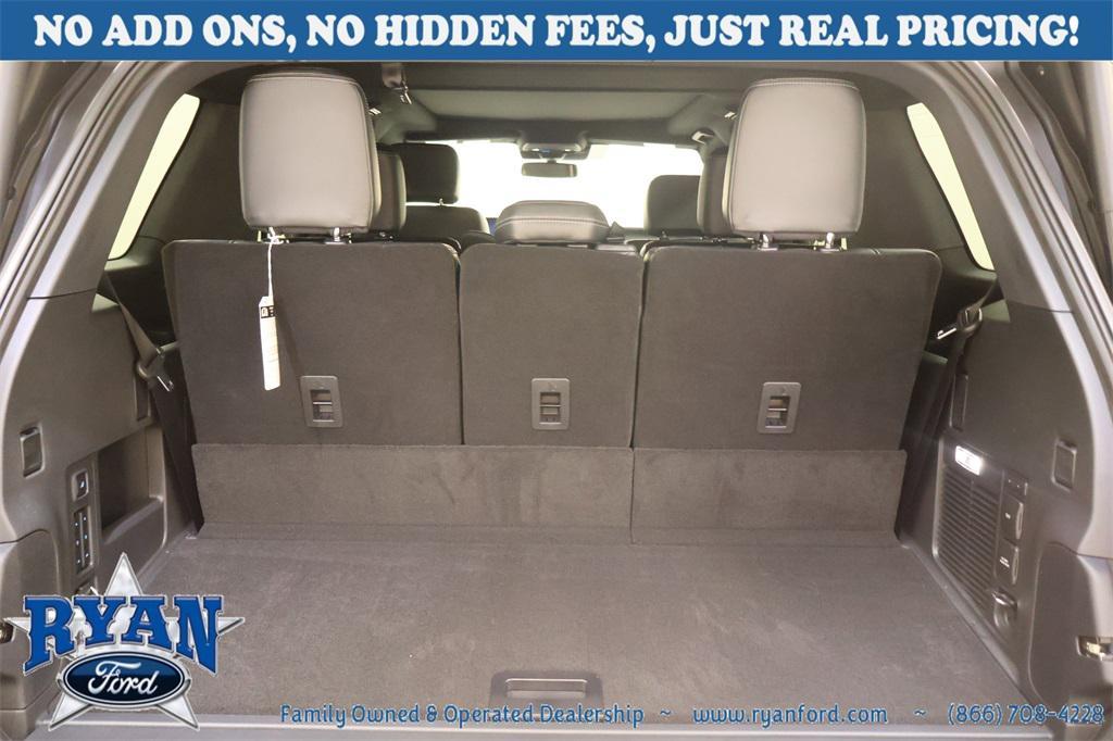 new 2025 Ford Expedition car, priced at $77,910