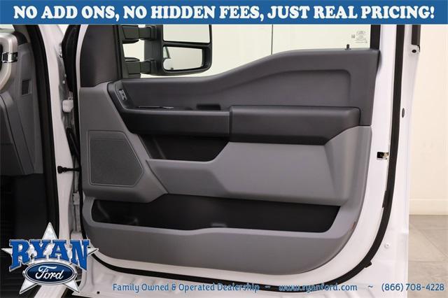 new 2025 Ford F-250 car, priced at $48,580