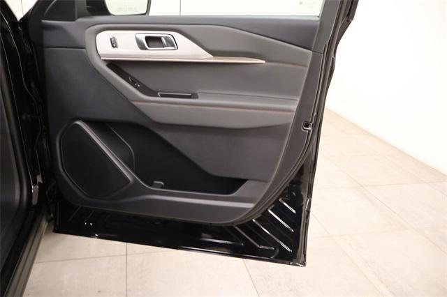 new 2025 Ford Explorer car, priced at $39,623