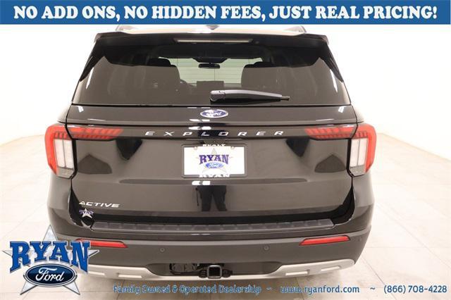 new 2025 Ford Explorer car, priced at $40,075