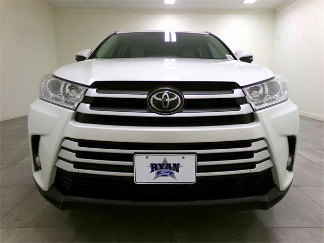 used 2019 Toyota Highlander car, priced at $24,808