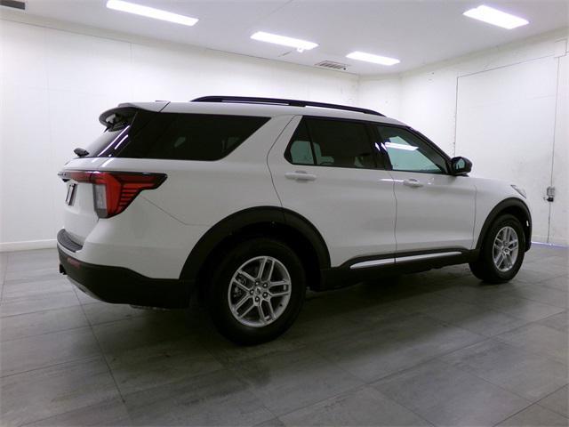 new 2025 Ford Explorer car, priced at $40,872